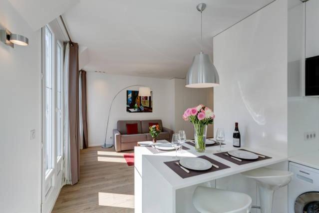 Champs Elysees Apartment パリ エクステリア 写真